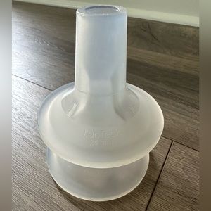 Lacteck silicone pumping flanges